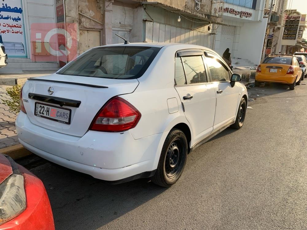 Nissan Tiida